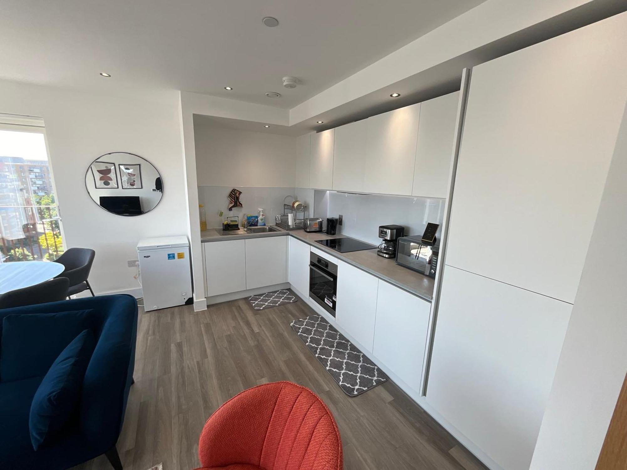 Deluxe Double Bed In Shared Apt Near Canary Wharf, City Airport & O2 Arena With Thames View London Exteriör bild